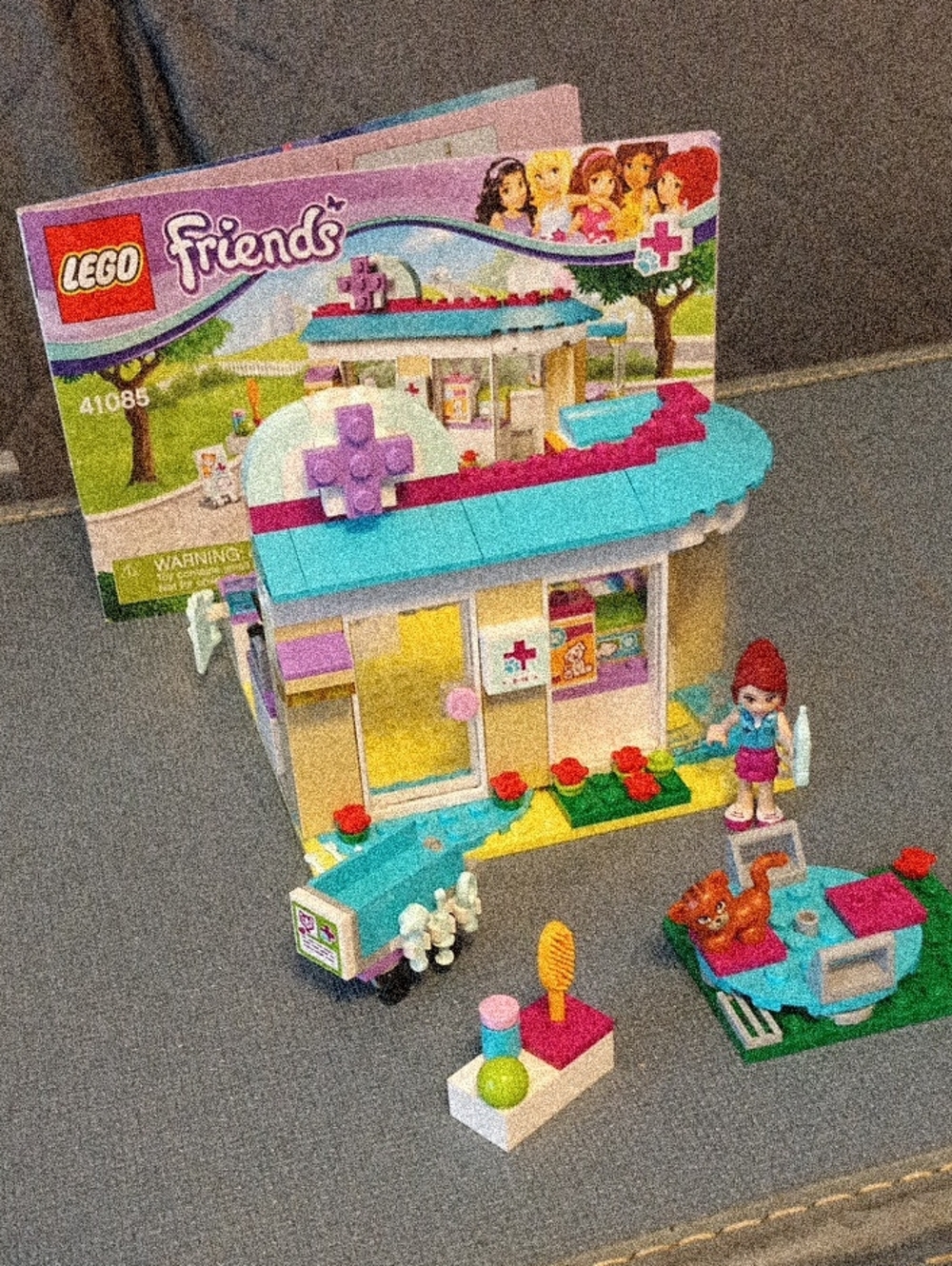 Lego Friends Vet Clinic #41085